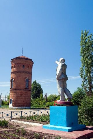 Пизанская башня и гид-экскурсовод :) Пизанская башня и гид-экскурсовод :)