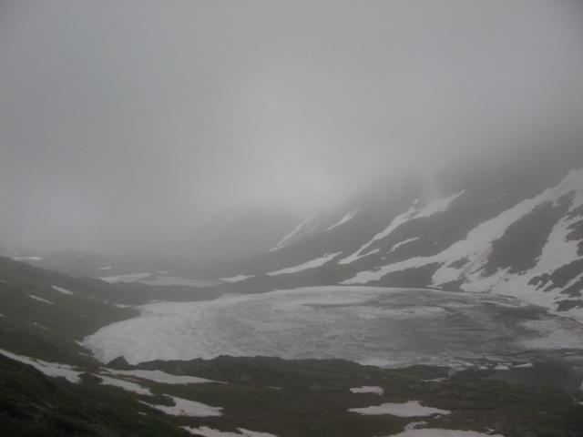 озера во льду почити по середине лета 