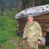 Владимир  на стоянке у избы