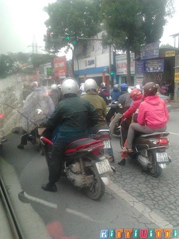 viet12